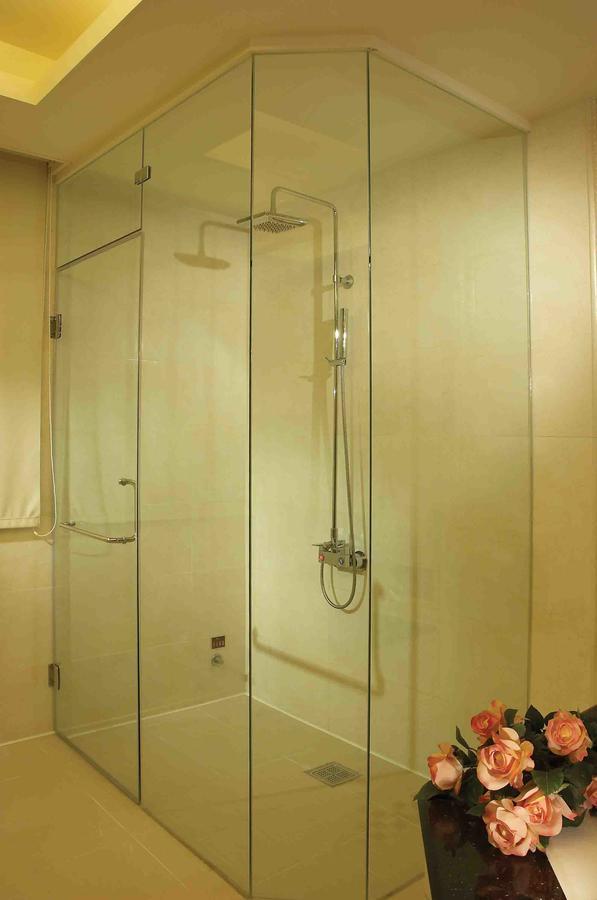Spring Breeze Boutique Motel Kaohsiung Bagian luar foto